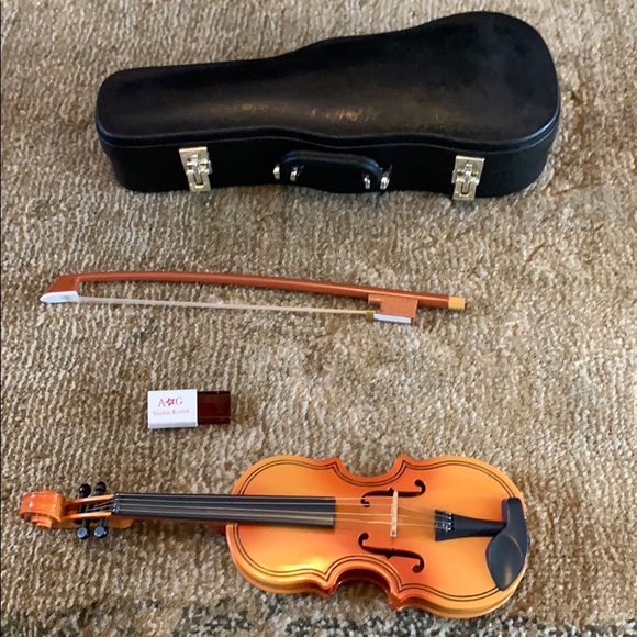American Girl Violin Set - Picture 5 of 8